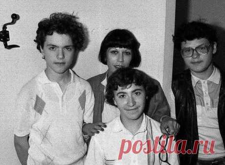 Kissin - Vengerov - Repin - 1987
Отпечаток на тиснённой фотобумаге