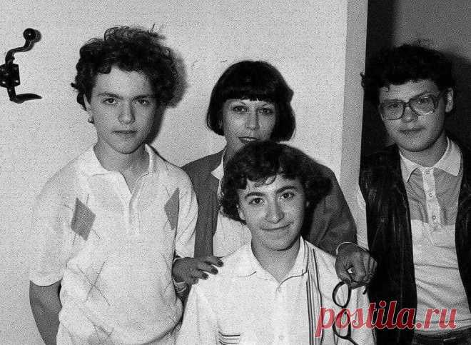 Kissin - Vengerov - Repin - 1987
Отпечаток на тиснённой фотобумаге