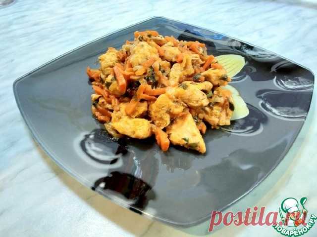 Курица с морковью и розмарином. Вот простой и незамысловатый рецепт из куриного филе. Меня в нём прельщает простота и количество калорий. А ещё вкус. Немного нужных специй, простые ингредиенты и совсем немного времени - всё, что нужно.