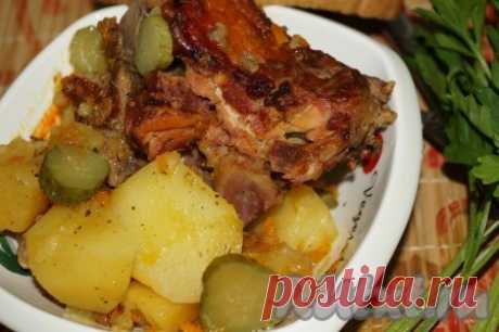 Картошка с копчёными рёбрышками в мультиварке