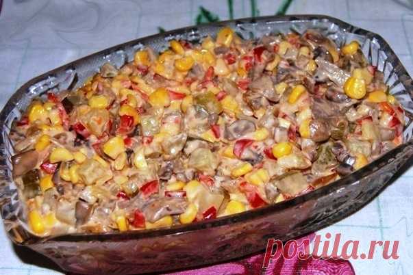 Салат с грибами и кукурузой