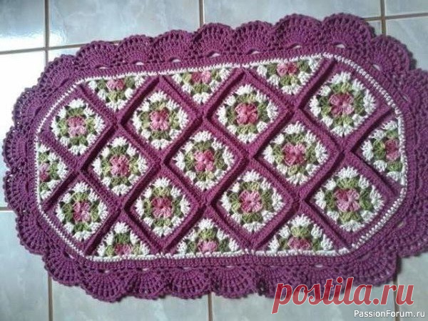 Овальный коврик из 