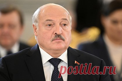 Лукашенко рассказал о триллионных тратах Запада на разорение стран. Президент Белоруссии Александр Лукашенко считает, что западные элиты тратят триллионы долларов на милитаризацию и разорение стран. С таким заявлением он выступил в четверг, 8 июня, на встрече с членами Комитета секретарей советов безопасности Организации Договора о коллективной безопасности.