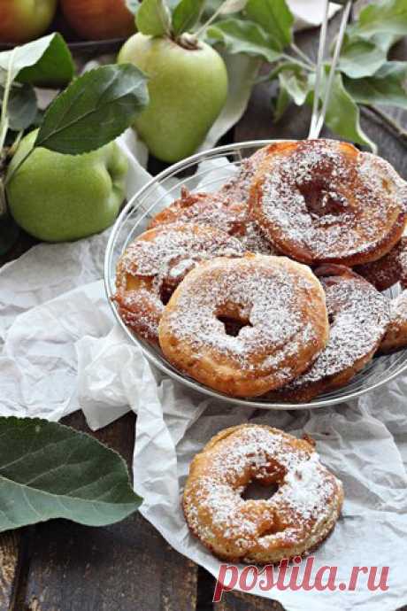 Яблоки в кляре.

Очень похожи на пончики, но полезнее и как по мне вкуснее!:)

Вам потребуется:
Показать полностью…