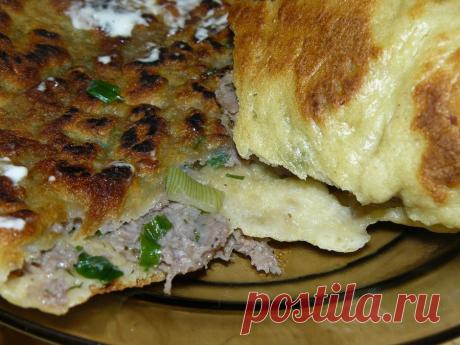 Чудесный ХЫЧИН - в нем много-много МЯСА плюс много-много ЗЕЛЕНИ.