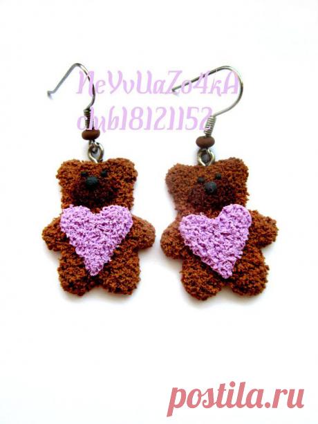 серьги-мишки)
полностью ручная работа. 
Материал:полимерная глина,металлическая фурнитура под серебро.
цена:250 р.