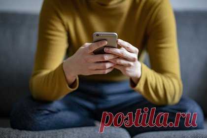 В России оценили решение об отмене комиссии за переводы самому себе. Решение об отмене комиссии на переводы самому себе до 30 миллионов рублей в месяц назрело давно и улучшит ситуацию в том числе с безопасностью клиентов кредитных организаций, а увеличение порога бесплатных переводов не нанесет урона финансам банков, считает ведущий аналитик Freedom Finance Global Наталья Мильчакова.