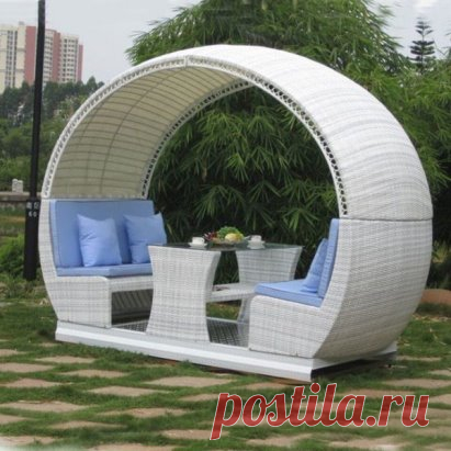 Оригинальная беседка.