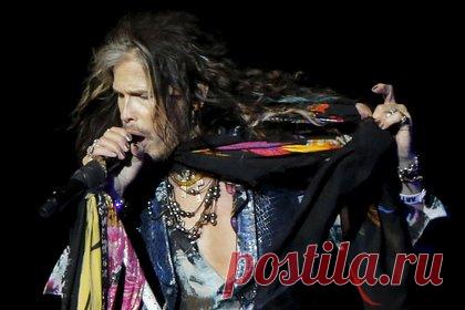 Aerosmith анонсировала прощальный тур. Американская рок-группа Aerosmith в своем Twitter-аккаунте анонсировала прощальный тур, который начнется в сентябре этого года. «После 50 лет, 10 мировых турне и выступлений для более чем 100 миллионов фанатов... Настало время для последнего рывка!», — говорится в сообщении.