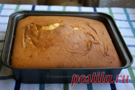 Нежное пирожное, тающее во рту!

Очень вкусное, нежное, мягкое и тающее во рту пирожное. В то же время очень простое и быстрое в приготовлении!

Ингредиенты:

Бисквит
3 яйца
150 г сахара
100 мл раст.масла без запаха
125 мл молока
0,5 ст.л. разрыхлителя
1 ст.л. ванильного сахара
250 г муки

Соус
125 мл молока
1 ст.л. какао
50 г сахара
50 г шоколадки

Дополнительно:
кокосовая стружка

Приготовление:

Бисквит:
Яйца,сахар и ванильный сахар положить в миску
Взбивать на высокой ...