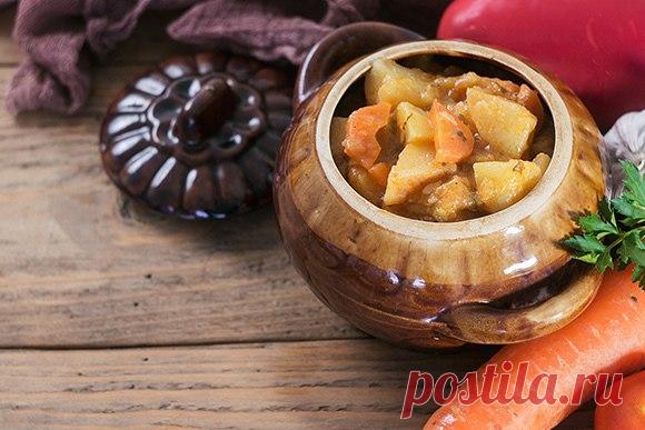 ​Рыба в горшочках с картофелем Ингредиенты:Филе красной рыбы(любой) - 500 гКартофель - 3-4 штЛук - 1 штМорковь(небольшая) - 2 штСоль, перец по вкусуЛимонный сок - 1 ч.л.Сливочное масло для смазывания горшочковПриготовление:1. Рыбу нарезать на небольшие кусочки. Картофель очистить и нарезать небольшими брусочками. Лук...