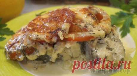 Минтай с помидорами и сыром. Вкусный и Легкий ужин за 40 минут! Блюдо получается очень сочное, нежное, сытное, вкусное и простое в приготовление.ИНГРЕДИЕНТЫминтай, 800 граммлуковица, 1 штукпомидор, 3 штуксыр, 100 граммсметана, 3 ст. л.чеснок, 3 зубч.укроп, 1 пуч.с...