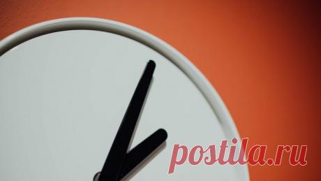 Как приём пищи влияет на обмен веществ
Ранее этой связи не уделялось достаточно внимания. Наверное, каждый хотя бы раз сталкивался с понятием «биологические часы». Они существуют не только у организма в целом, но и практически у каждой конкретной клетки. Исследователи из Медицинской школы Перельмана в Университете Пенсильвании показали, что «расписание», по которому работают клетки нашего организма, напрямую влияет на наше здоровье. Исследования […]
Читай пост далее на сайте. Жми ⏫ссылку выше