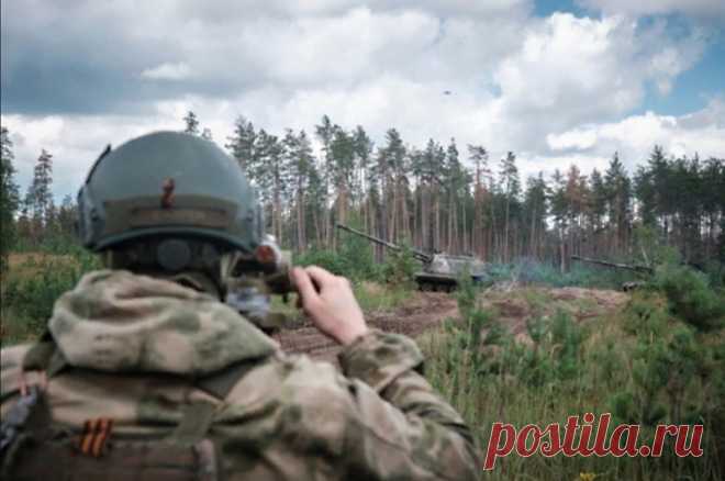 ВС России получили первую партию улучшенных гаубиц «Мста-С». Они отличаются большей мобильностью и скорострельностью.