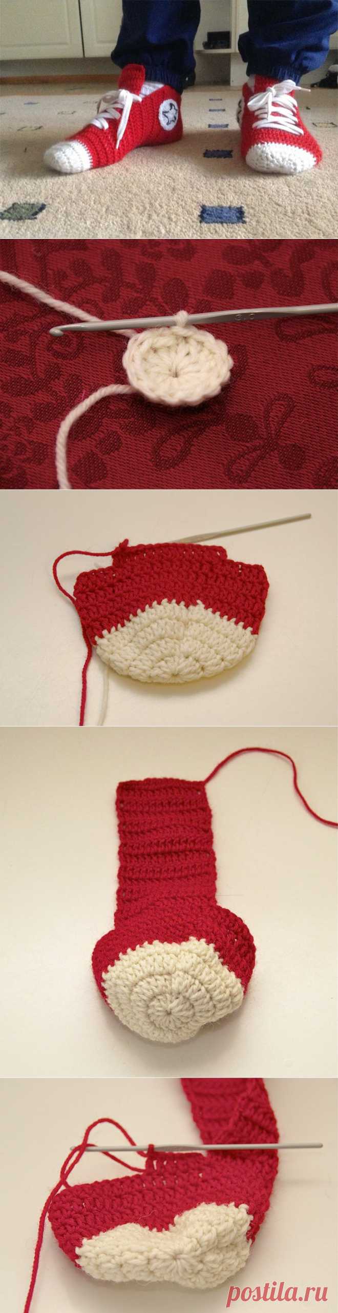 Носки "а-ля кеды Converse" свяжем крючком.
