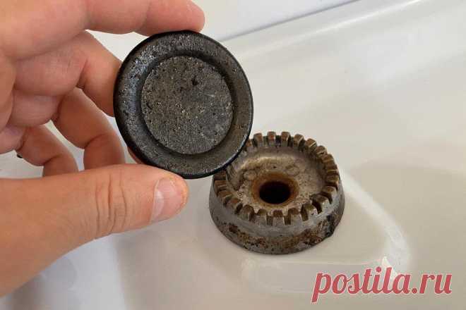 Как очистить газовые конфорки от жира и нагара за 20 минут без дорогих средств | Мастерская... На очистку кухонной газовой плиты обычно уходит много времени, нужно тщательно промыть каждый уголок, чтобы убрать следы жира и грязи. Но также приходится чистить и газовые конфорки от жира и нагара.