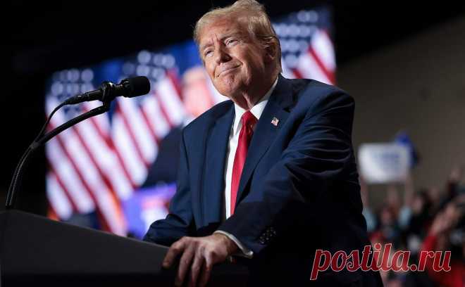 Трамп опубликовал мем о коррупционной схеме Байдена на Украине. Трамп неоднократно обвинял Джо Байдена и его сына в коррупции при работе с украинскими компаниями. Он высмеял «байденомику», отметив, что деньги Украине в итоге идут в карман Байденам