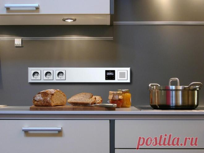 Розетки в комнатах квартиры: оптимальное расположение и количество | Моя Любимая Квартира | Пульс Mail.ru От того как и в каком количестве в доме размещены розетки зависит удобство, комфорт и безопасность всех членов семьи. Чтобы раз и навсегда забыть...