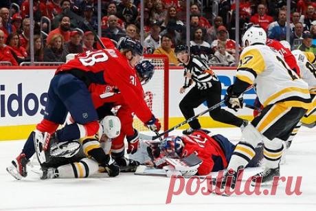 В НХЛ высказались об участии игроков в Олимпийских играх-2026. В Профсоюзе игроков Национальной хоккейной лиги высказались об участии спортсменов в Олимпийских играх-2026. «Нашим игрокам важно выступить на Олимпийских играх. Думаю, что для болельщиков важно, чтобы на Олимпиаде были лучшие из лучших», — заявил исполнительный директор Марти Уолш.