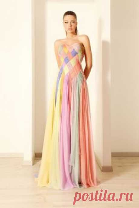 Rami Kadi patterned pastel dress.  Gorgeous