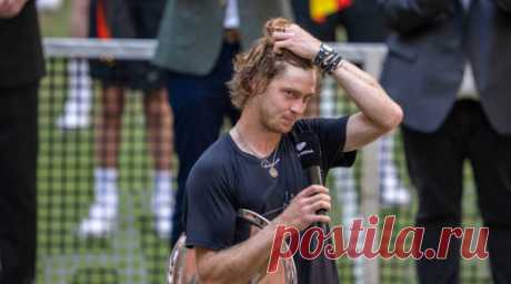 Рублёв не считает катастрофой поражение в финале теннисного турнира в Галле. Россиянин Андрей Рублёв считает, что отлично выступил на турнире Ассоциации теннисистов-профессионалов (АТР) в Галле (Германия). Читать далее