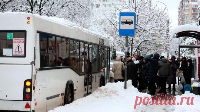 Назван способ уменьшить время ожидания общественного транспорта. Цифровые сервисы позволяют не только отслеживать прибытие общественного транспорта, но и снижают время его ожидается, отметил директор Института транспортного планирования (ИТП) Михаил Якимов. Отказ от них приведет к интервальному движению ...