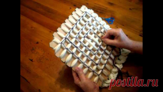 Плетение квадратов на картоне. Loom. Видео.

#плентение #картон @vrukodeli https://youtu.be/BW1FyGWQf7Qhttps://youtu.be/HRFj3zSf..