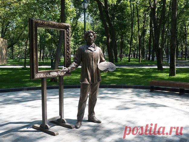 Свежие селфи: в саду Шевченко — новая фотозона