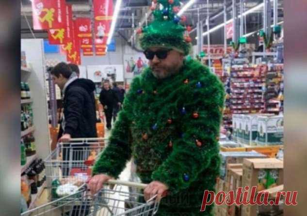 Люди, которые явно очень ждут Новый год (20 фото) . Тут забавно !!!