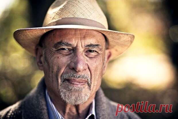 Каких людей выбирает болезнь и почему нельзя хранить обиды: 7 золотых правил от психолога Ирвина Ялома - ПолонСил.ру - социальная сеть здоровья - Медиаплатформа МирТесен Ирвин Д. Ялом, известный психиатр и психотерапевт, оказал глубокое влияние на психологию благодаря своему глубокому пониманию природы человека и сложностей бытия. Опираясь на свой богатый опыт и глубокие наблюдения, Ялом сформулировал фундаментальные принципы, которые направляют людей к более - 14 февраля ...