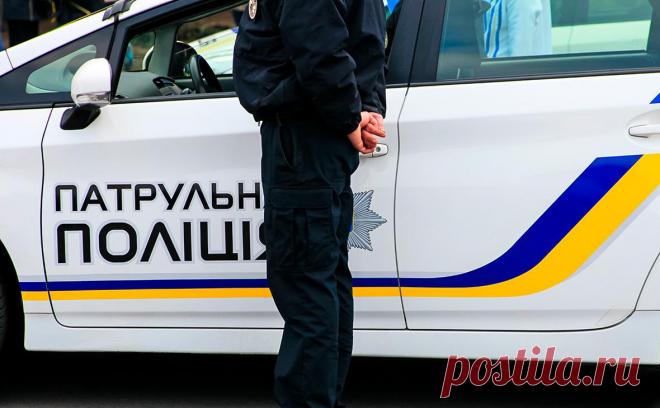 В Одессе молодая девушка во время застолья застрелила бойца ВСУ. В Одессе 17-летняя девушка по неосторожности застрелила из автомата 23-летнего десантника ВСУ, сообщает украинское издание «Думская».