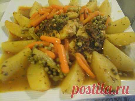 Филе трески с овощами | Foodbook.su Мясо трески содержит 19% белка, в нем очень мало жира 0,4%, практически отсутствует холестерин, содержатся фосфолипиды. Треска считается диетическим продуктом!!! Сразу хочу извинится за качество фото