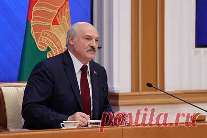 Лукашенко призвал посадить за болтовню украинского журналиста Гордона. Президент Белоруссии Александр Лукашенко сказал, что украинского журналиста Дмитрия Гордона следует посадить на несколько месяцев в следственный изолятор, так как он распространяет ложную информацию об инциденте с «вагнеровцами». По его словам, все 33 бойца ЧВК «Вагнер» сами изъявили желание отправиться в Россию.