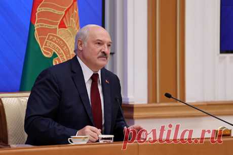 Лукашенко призвал посадить за болтовню украинского журналиста Гордона. Президент Белоруссии Александр Лукашенко сказал, что украинского журналиста Дмитрия Гордона следует посадить на несколько месяцев в следственный изолятор, так как он распространяет ложную информацию об инциденте с «вагнеровцами». По его словам, все 33 бойца ЧВК «Вагнер» сами изъявили желание отправиться в Россию.