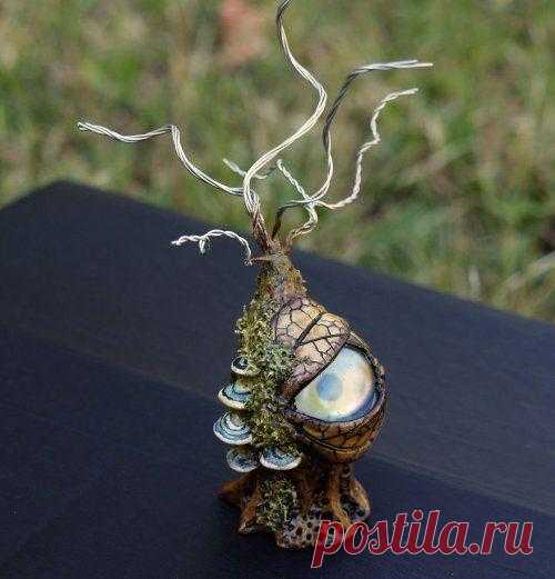 Нежные монстры из глины от Мишель Петерсен Художница Мишель Петерсен (Michelle Petersen) создала коллекцию маленьких существ, которые призваны представить в невинном и естественном свете всё, что в природе всегда считалось страшным и отталкива...