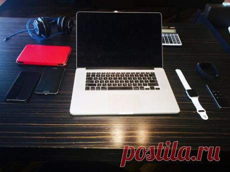 В рубрике «Рабочая среда»: Гаджеты основателя TMT Investments и РБК Германа Каплуна. Он рассказал, почему он пользуется одновременно ноутбуком и стационарным компьютером, зачем нужен Apple TV в поездках