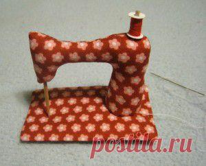 Копилка рукодельных идей и мк: Швейная машинка из ткани для куклы
