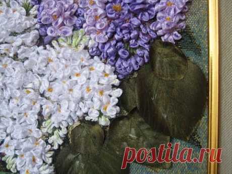 Картина атласными лентами - СИРЕНЬ у ОКНА. Картина СИРЕНЬ у ОКНА - вышитая атласными лентами.