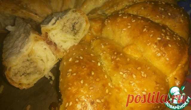 Дрожжевой пирог с мясом и сыром – кулинарный рецепт