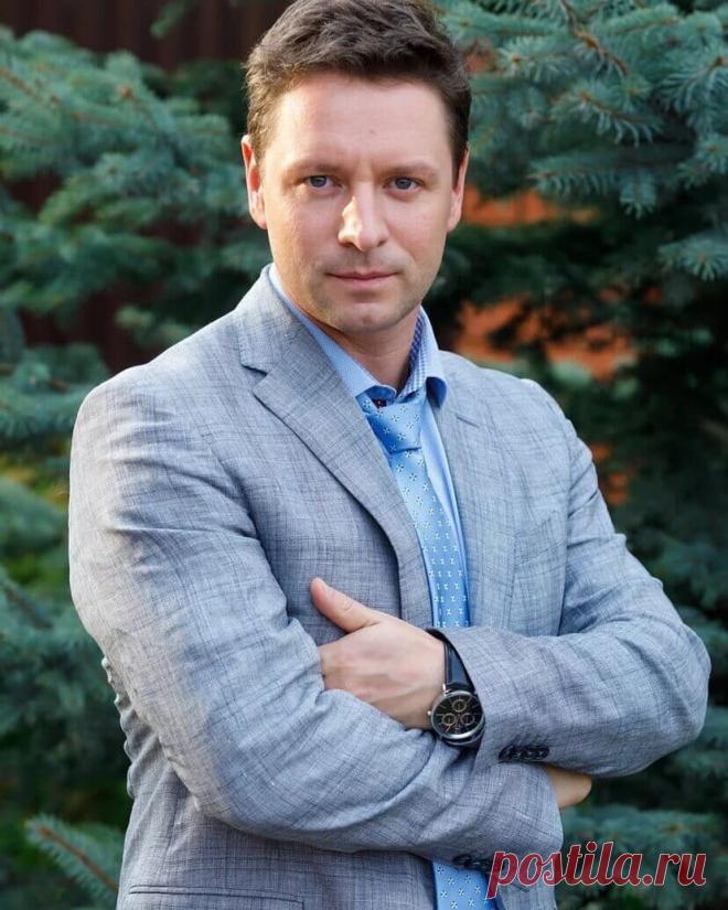 Владимир Жеребцов (Костик)рассказал всю правду о сериале Склифосовский 8 сезон. | Мир анонсов | Яндекс Дзен