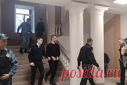 Осужденный за госизмену на 14 лет поджигатель Корана Журавель попал на видео