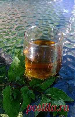 Мятный ликер и мятно-лимонный коктейль из него а-ля Махито : Напитки алкогольные