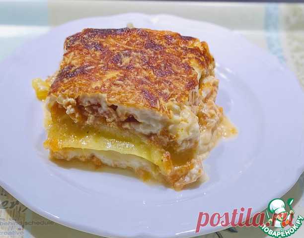 Кабачковая лазанья с куриным фаршем и соусом бешамель. Здравствуйте! Можно использовать кабачки/ цуккини. Получилась нежнейшая лазанья, ароматная и вкусная, на ужин, обед. Рецепт с интернета (спасибо автору рецепта ) приготовила по своему вкусу. Хочу предупредить, если подавать сразу из духовки, лазанья не держит форму и много соуса, можно макать хлебом, мне больше понравилась охлажденная, меньше соуса и держит форму. Фарш можно заменить на любой по вашему вкусу, также добавить ваши любимые…