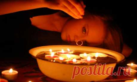 Какие этапы совершения молитвы, чтобы снять приворот с мужа? Снять приворот с молитвой: от мужа + помощь старейшин Оптинской пустоши + призыв уменьшить колдовство + просьба к Матроне Московской + поведение