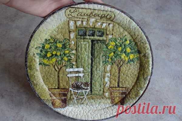 Мастер-класс “Декупаж на скорлупе” - Эфария Необычное панно с использованием яичной скорлупы. Необычный эффект мозаики. Вам понравится эта красота. Материалы: 1) основа (любая.) обезжирить и по возможности зашкурить, грунтуем если есть необходимость. 2) ПВА 3) кисточка, зубочистки. 4) акриловые краски 5) салфетка 6) лак 7) СКОРЛУПА! Лучше брать от сырых яиц скорлупу, перед готовкой лучше помыть яйцо, разбиваем, снимаем обязательно пленку