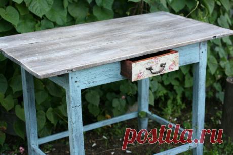 Переделка стола своими руками: декупаж и покраска