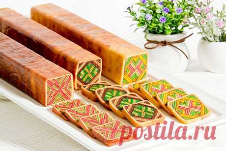Индонезийский слоистый торт Кек ляпис (Kek lapis)