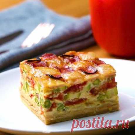 ПАЙ СЪС ШУНКА И СИРЕНЕ