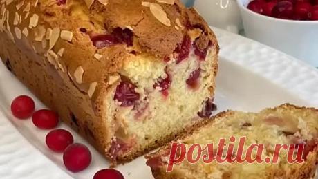 Бесподобный кекс с рикоттой и клюквой