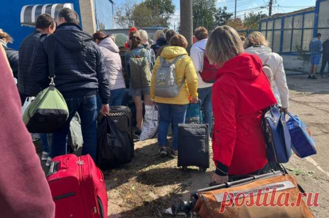 В Керчи возобновила работу паромная переправа. Работа была приостановлена накануне.
